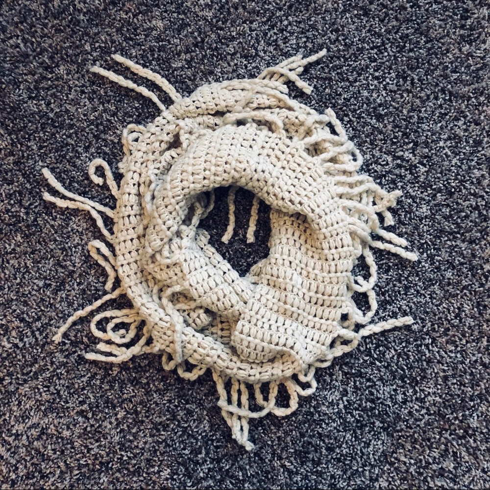 Fringe Infinity Scarf 🧣
